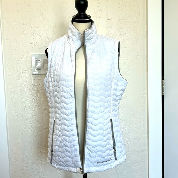 Free Country Jackets & Blazers - Free Country Winter Vest - WHITE/GREY
SIZE MEDIUM